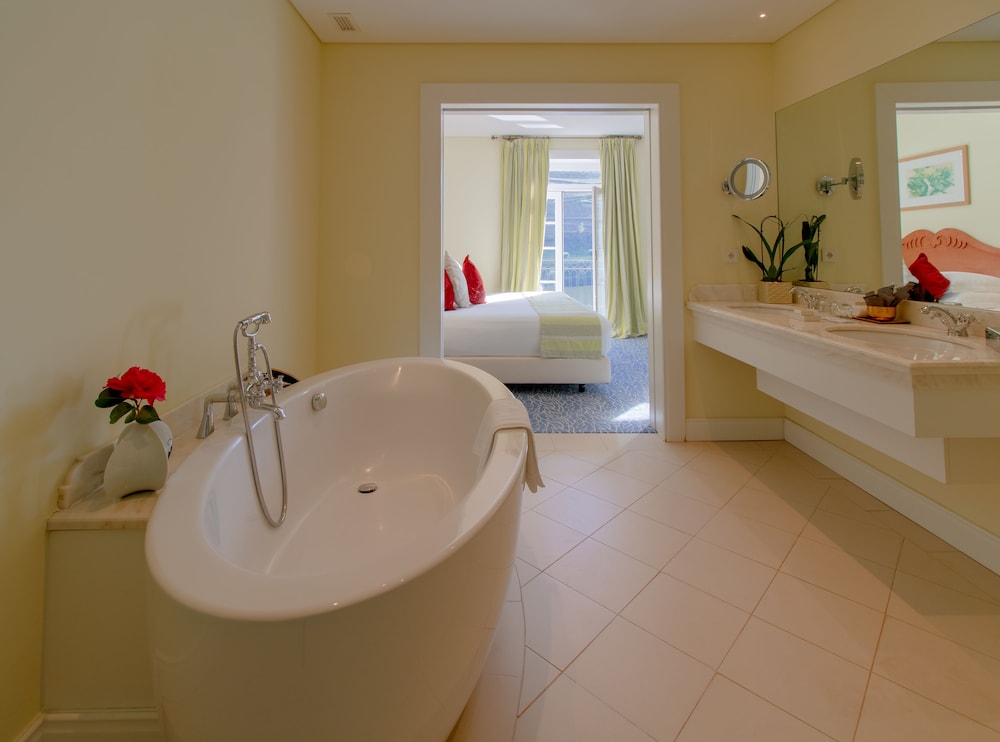 Master Suite Douro River View - Photo 13