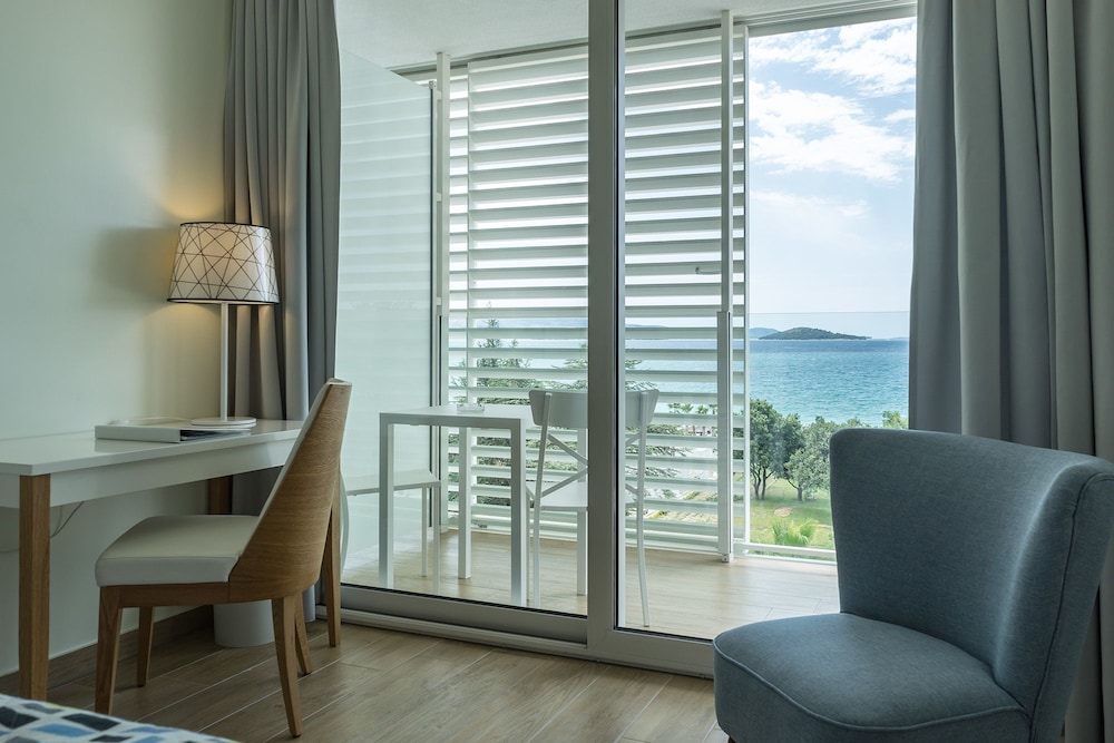 Double Room 22m² Sea View with Balcony photo 2