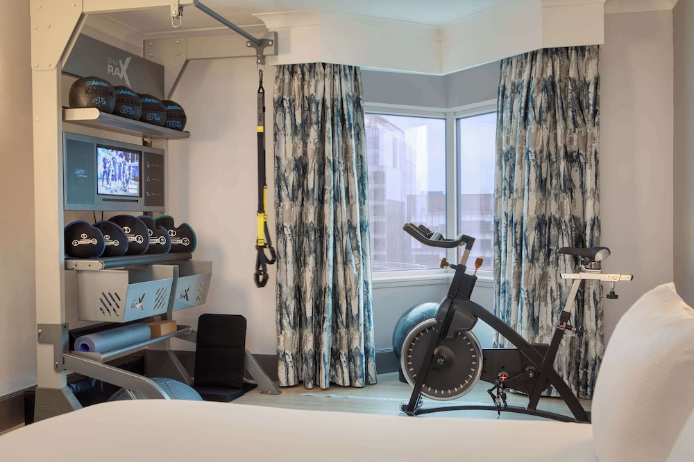 Five Feet to Fitness King Room (occupancy 2) - Photo 1