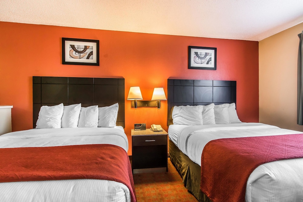 Room, 2 Queen Beds, Accessible, Non Smoking - Photo 1