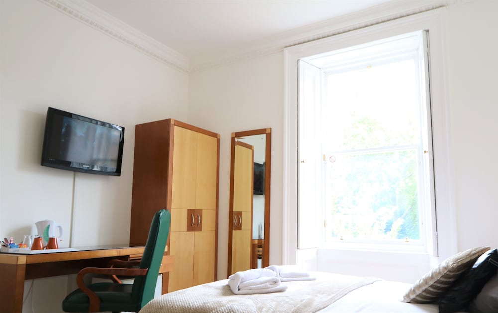 Deluxe Double Room, 1 Queen Bed, Garden View