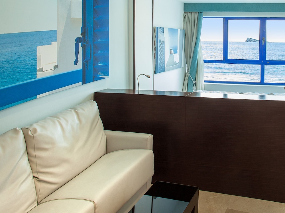 Superior Room, Sea View (3 Adults + 1 Child) photo 2