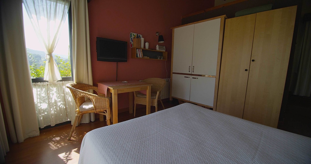 Studio, Hill View (Marea Baja)