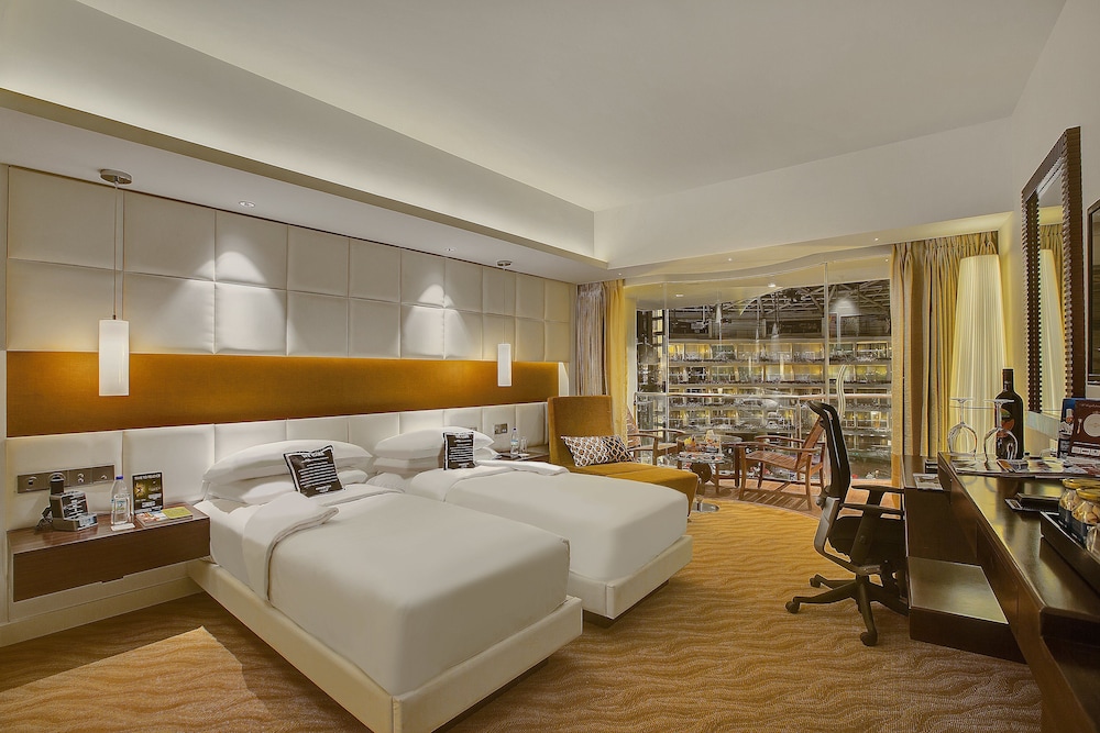 Earth Lagoon View Room with Private Balcony - Twin Bed photo 1