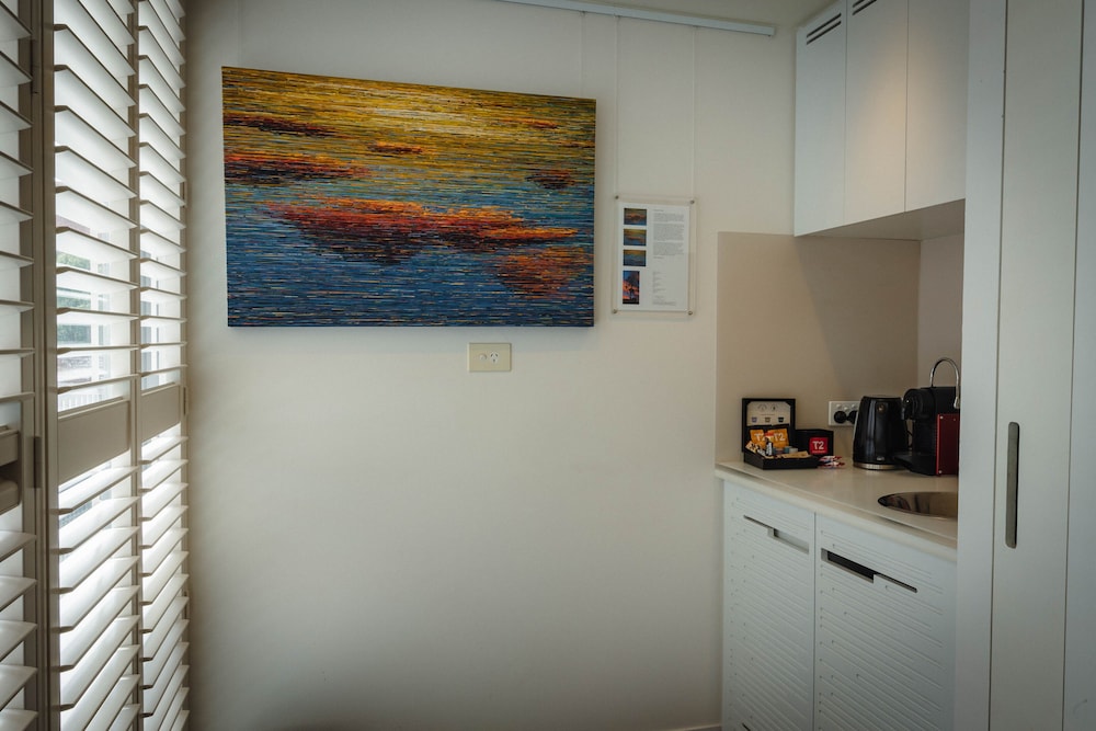 Corporate Studio - Photo 4