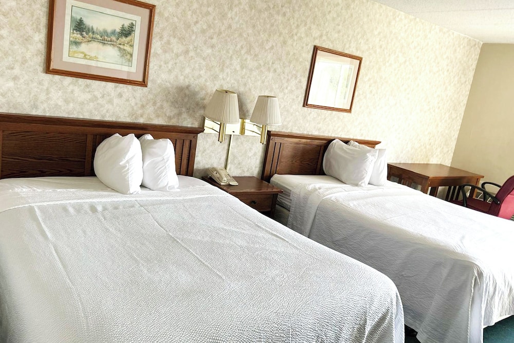 2 Queen Accessible Bed Non Smoking photo 1