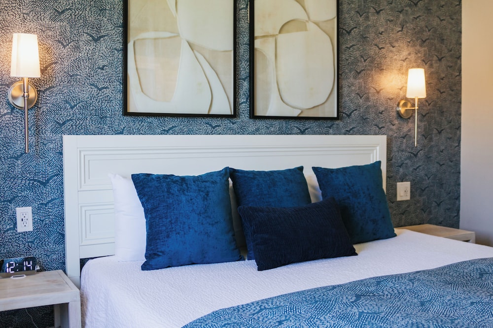 Room - Photo 10