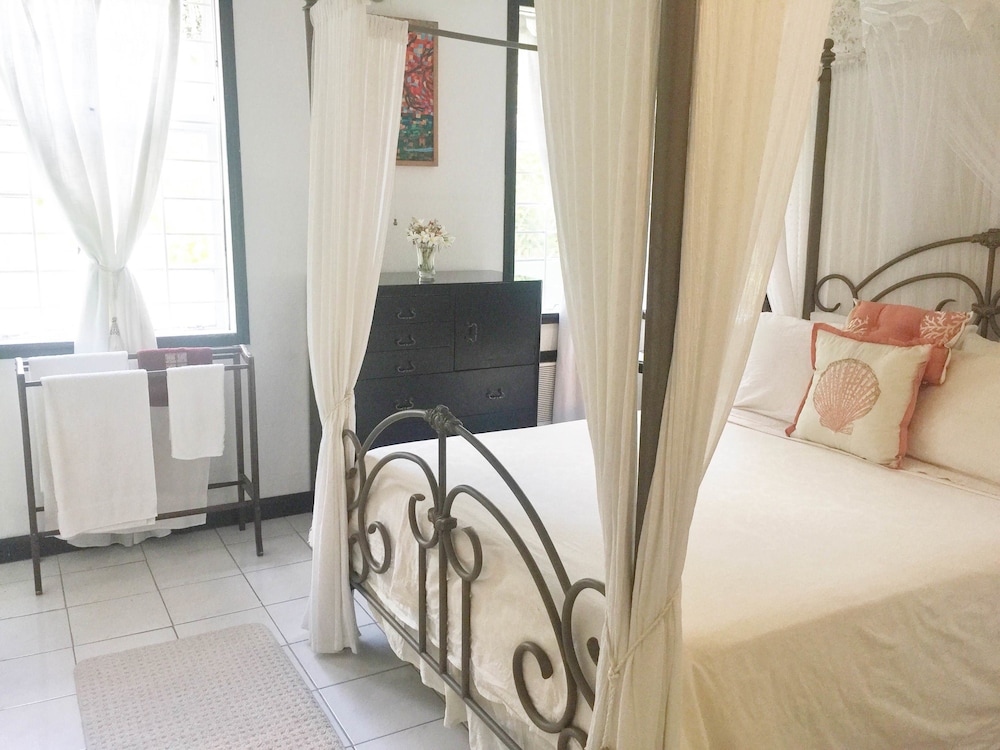 Pearl Suite
