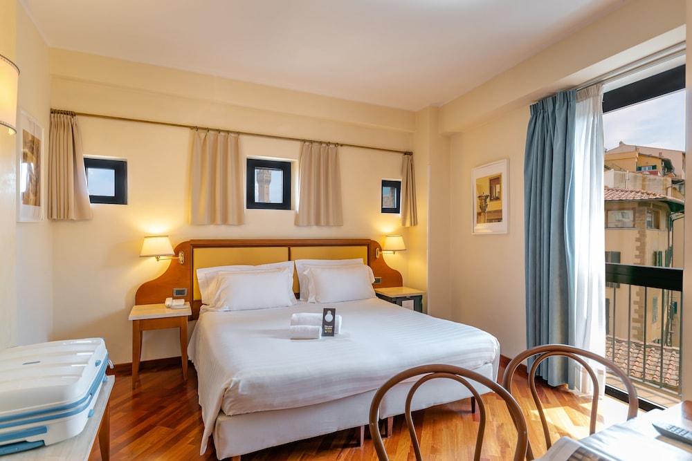 Twin Room, City View photo 2