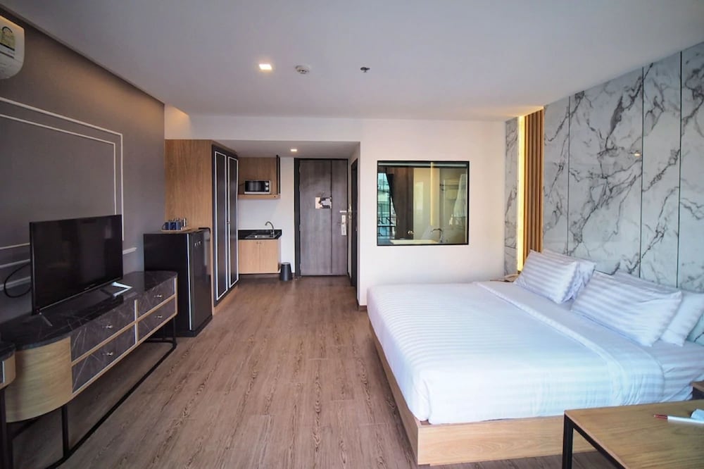 Superior Room with Pool View photo 2