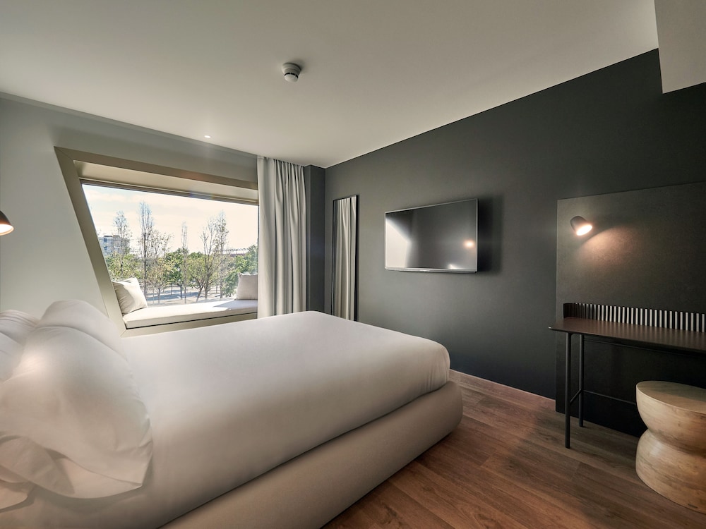 Standard Double Room - Photo 3