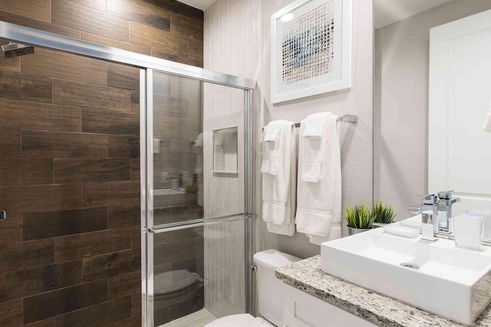 Your Dream Getaway Brand New Family Villa Just 5 Mins From Disney w Free Resort Access, Billede 12
