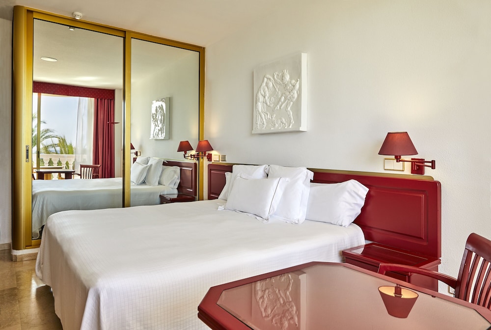 Superior Double Room, Private Pool (2 adults and 1 child) - Photo 3