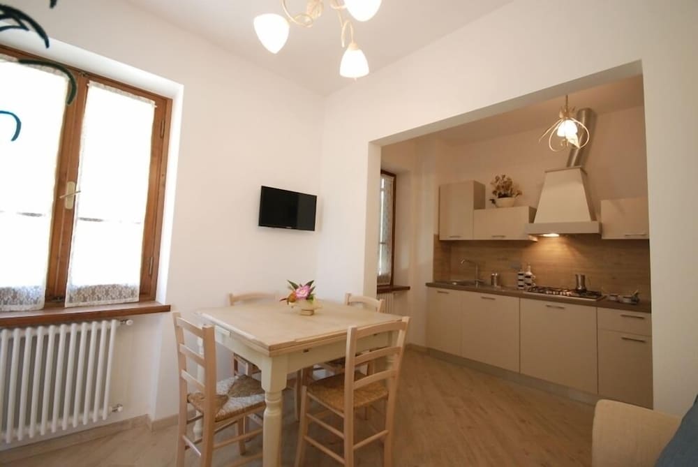 Deluxe Apartment, 1 Bedroom (Romena) photo 3