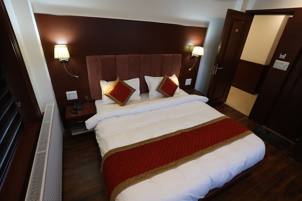 Deluxe Room - Photo 3
