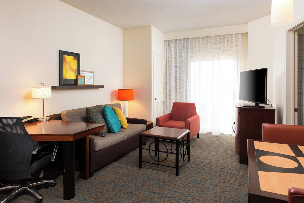 Suite, 1 Bedroom - Photo 3