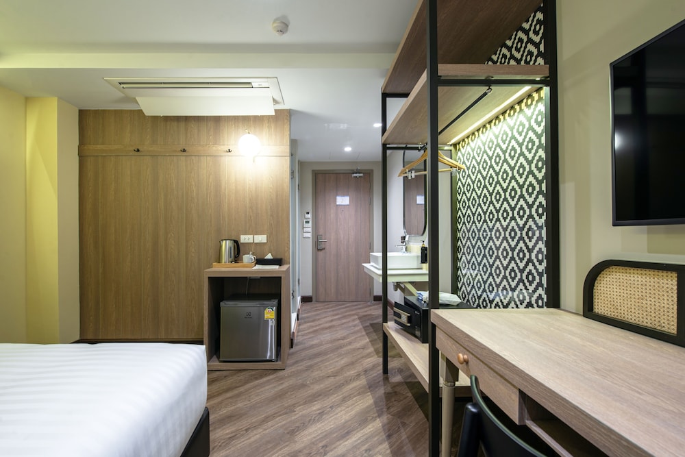 Deluxe Double or Twin (No Window) photo 3