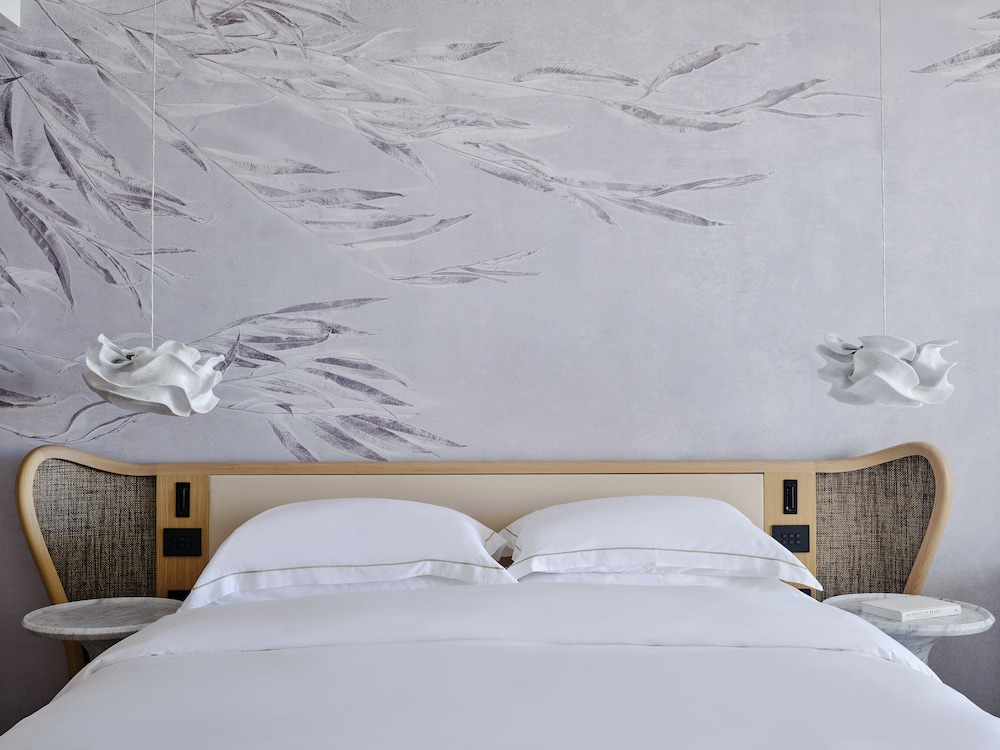 BETA Suite with Private Pool & Sea View - Photo 1
