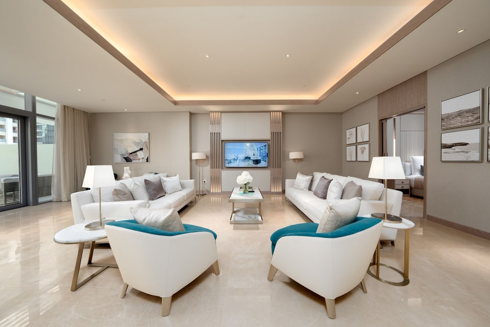 Luxe Spa Suite