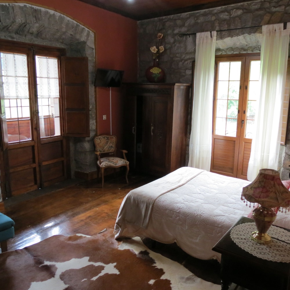 Family Suite, 2 Bedrooms, Valley View, Mountainside photo 3