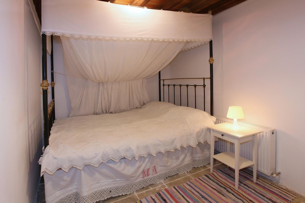 Villa photo 3