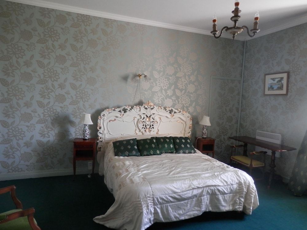 Family Room photo 2