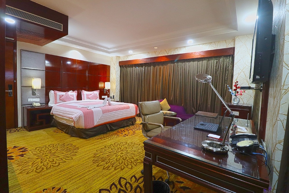 Premium Suite Room - Photo 1