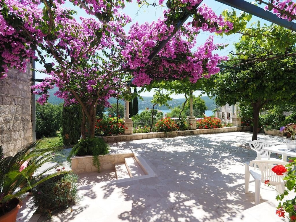 Double Room (Double Room With Balcony And Sea View) photo 3