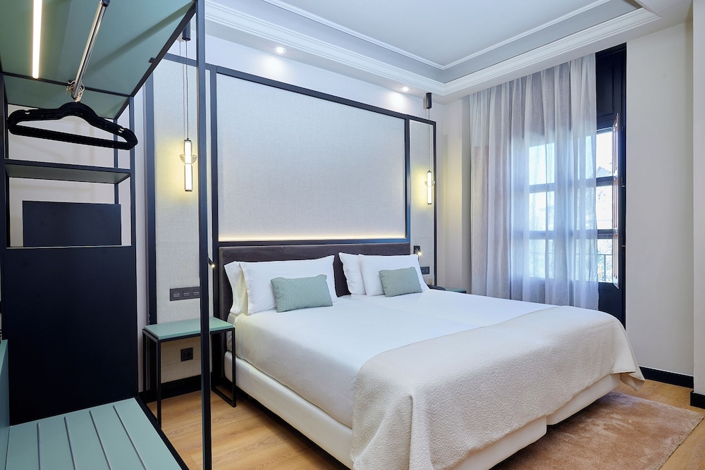 Double Room (Essential) - Photo 1