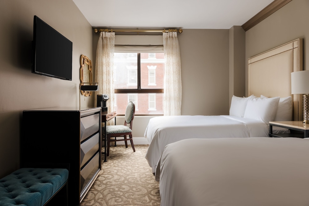 Deluxe Room, 2 Double Beds - Photo 1