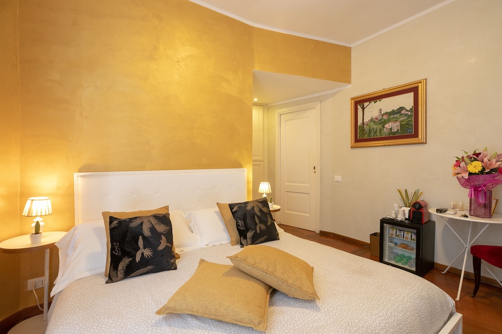 Basic Double Room photo 2
