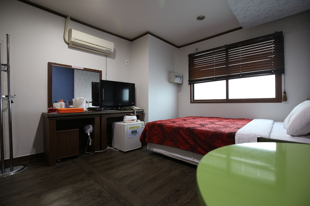 Standard Room photo 3