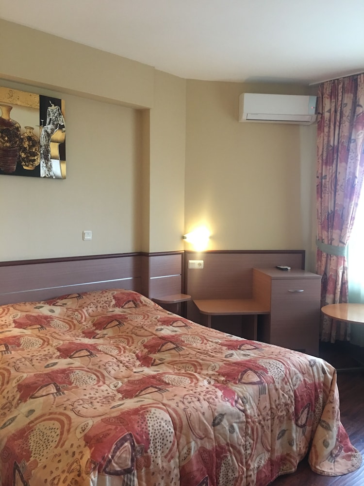 Standard Twin Room, Garden View photo 1