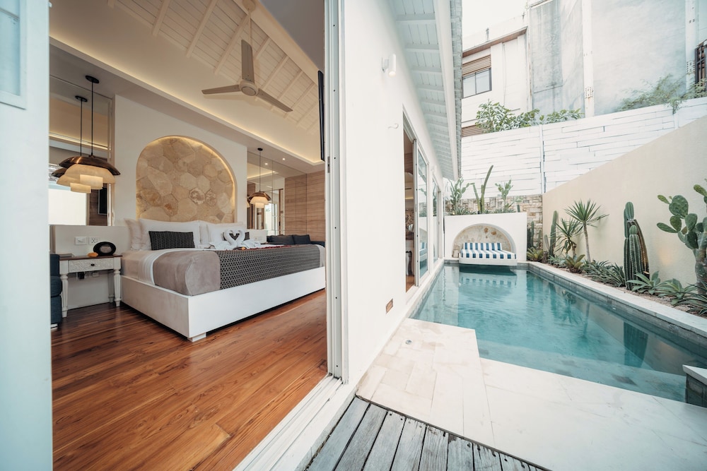 Royal 1 Bedroom Villa with Private Jetted Pool