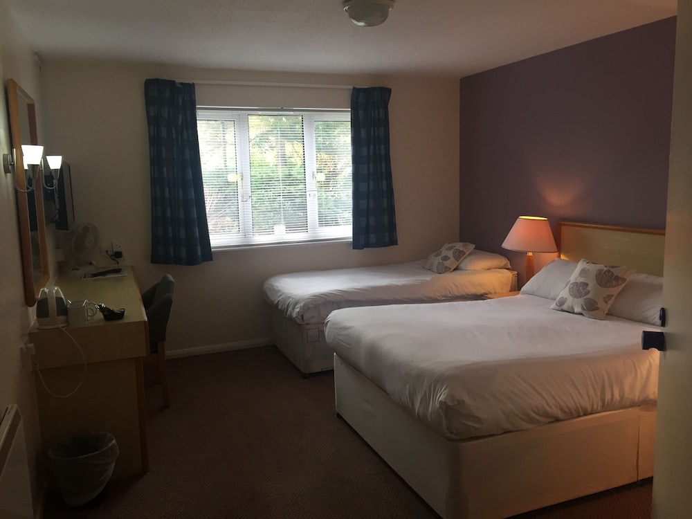 Standard Room (King Room) photo 3