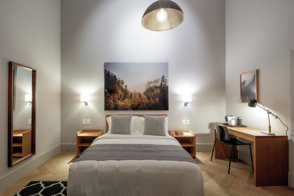 Deluxe Studio Suite