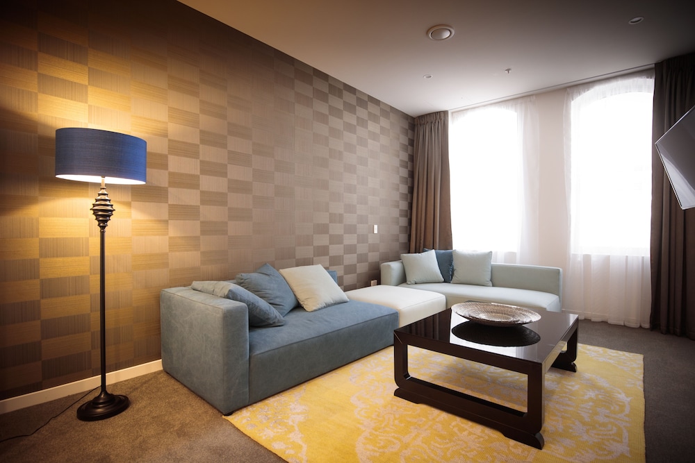 Mayfair Suite