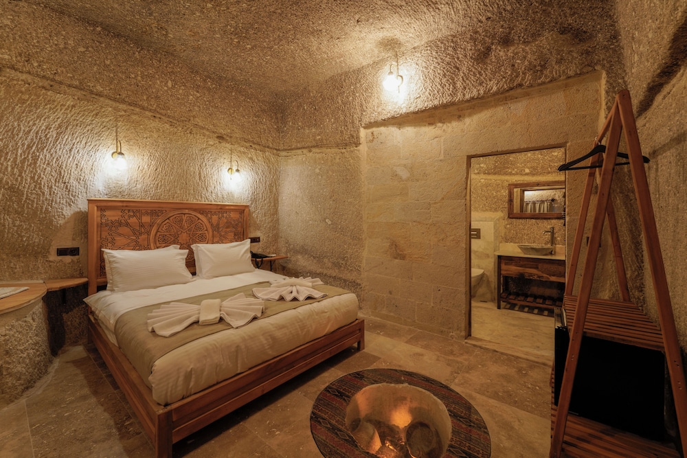 Deluxe Suite - Photo 1