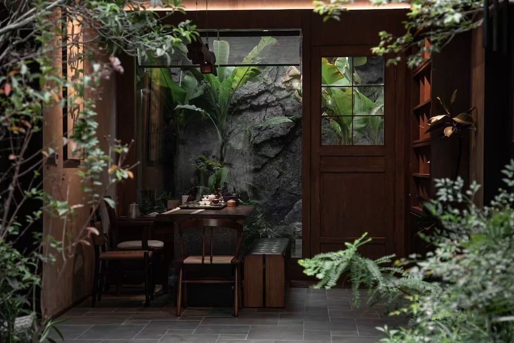 Traditional Suite, Courtyard View