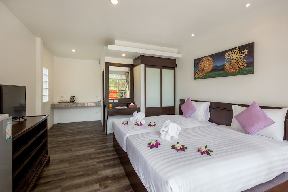 Deluxe Villa Pool Access - Photo 2