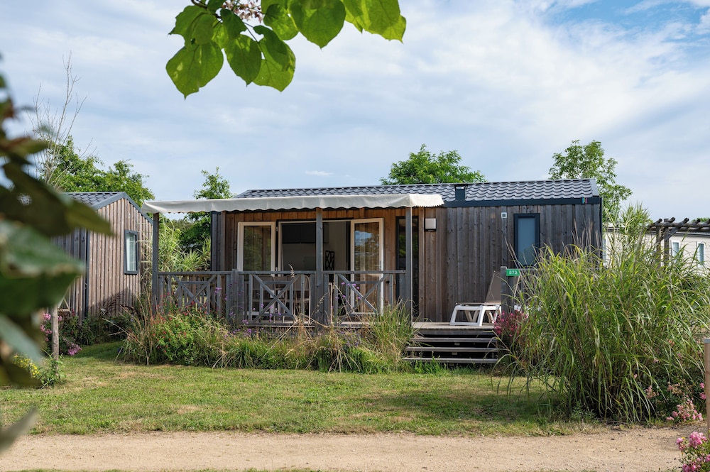 Mobile Home (Dauphin) photo 1