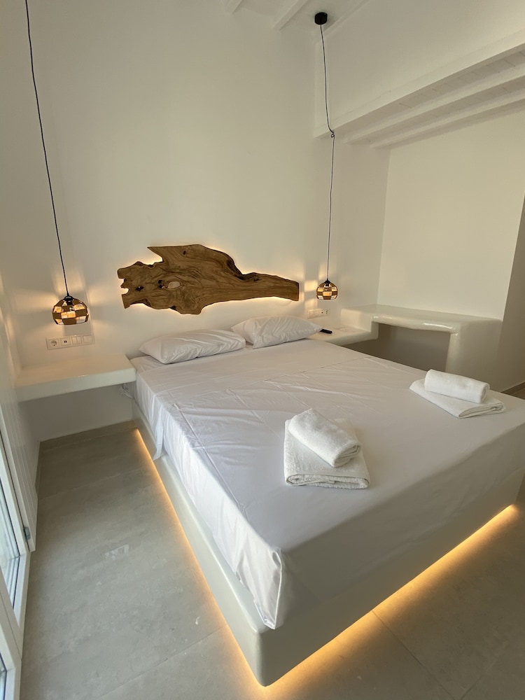 Deluxe Double Room - Photo 3