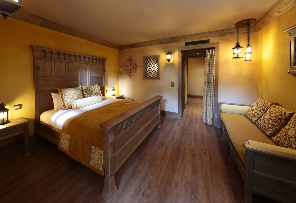 Family Room (2 Days | 1 Night STAY | No night show)