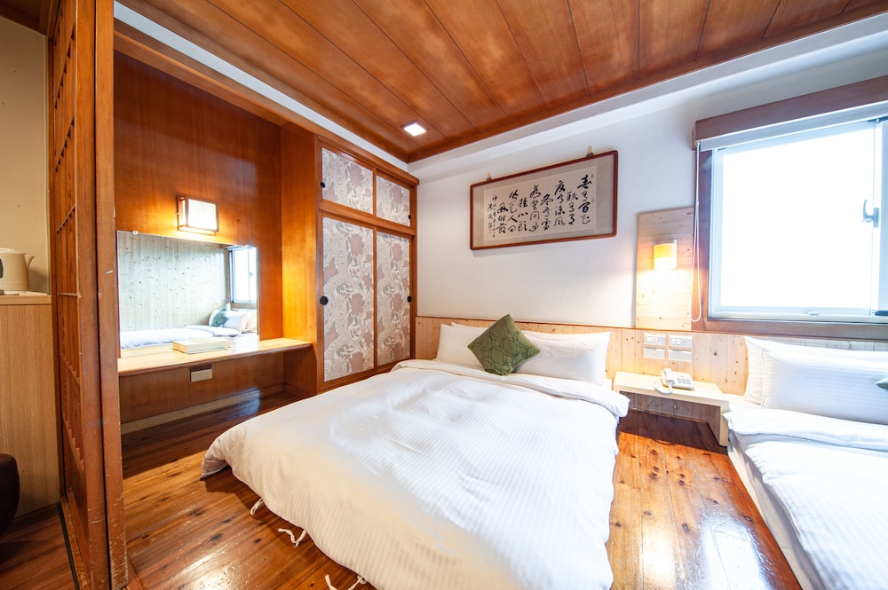 Traditional Suite photo 2
