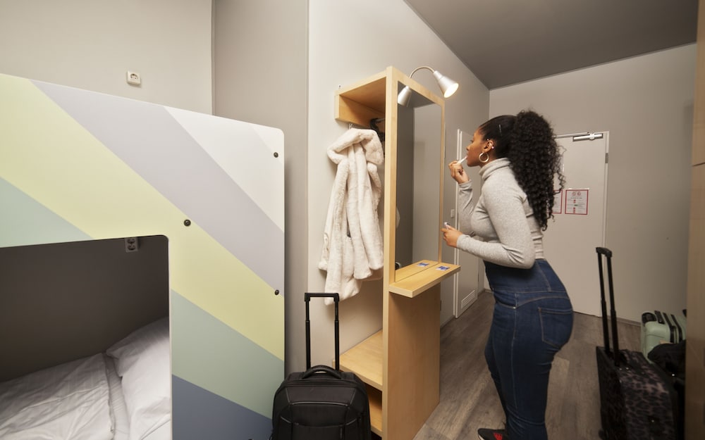 4-Bed Room photo 3