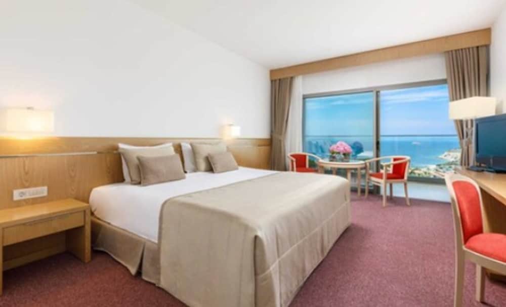 Superior Double or Twin Room, Balcony, Sea View - Photo 3