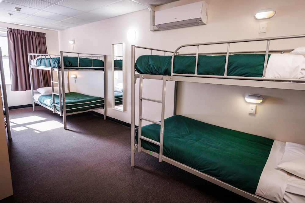 Bed in 6-Bed Female Dormitory with Shared Bathroom