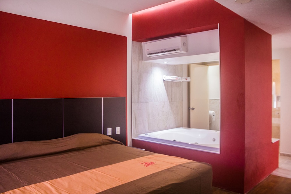 Deluxe Double Room, 1 King Bed photo 1