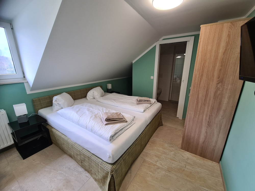Double Room, Lake View (attic)