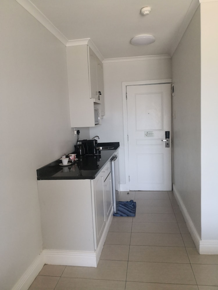 Suite, 1 Bedroom, Non Smoking, River View - Photo 4